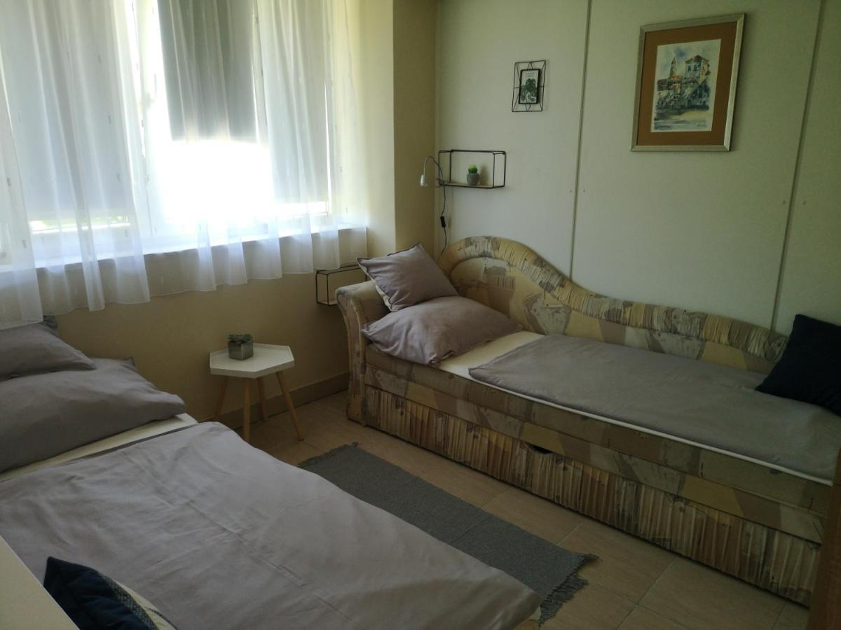 Gyenesi Virag Apartman Gyenesdiás Rum bild