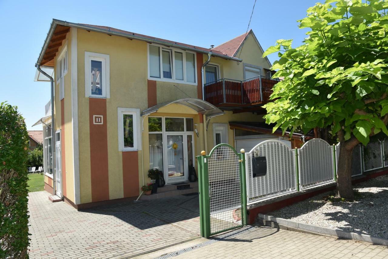 Gyenesi Virag Apartman Gyenesdiás Exteriör bild